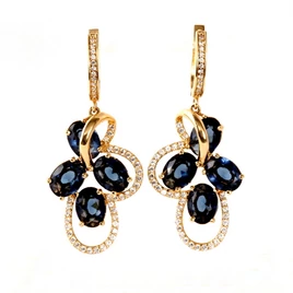 Arany csüngős fülbevalók Arany csüngős fülbevalók