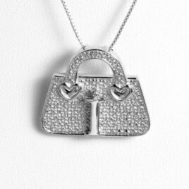 Ezüst táska bross-medál "I" betűvel