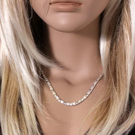 Ezüst préselt női nyaklánc Ezüst préselt női nyaklánc