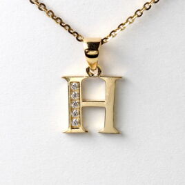 14karátos arany H betű medál cirkónia kővel