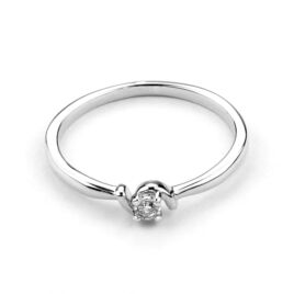 14karátos fehér arany gyűrű gyémánttal