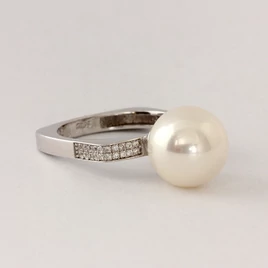 Ezüst gyűrű tenyésztett gyönggyel