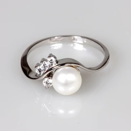 14k fehér arany gyűrű tenyésztett gyönggyel 14k fehér arany gyűrű tenyésztett gyönggyel