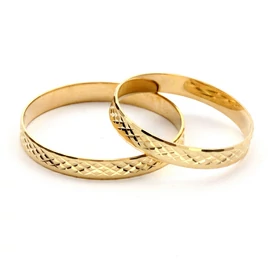 14 karátos arany vésett mintás karikagyűrűpár 14 karátos arany vésett mintás karikagyűrűpár