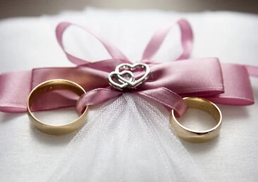 Különleges arany karikagyűrűk a nagy napra