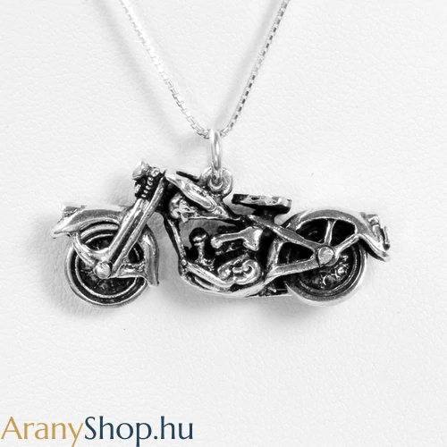 Ezüst motor medál